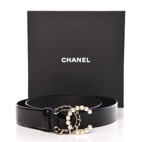 Chanel belt with pearls